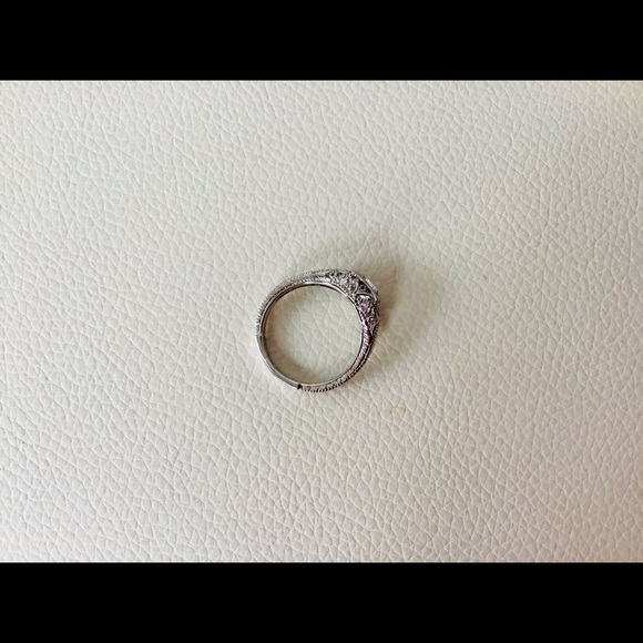 Ring - Picture 3 of 5